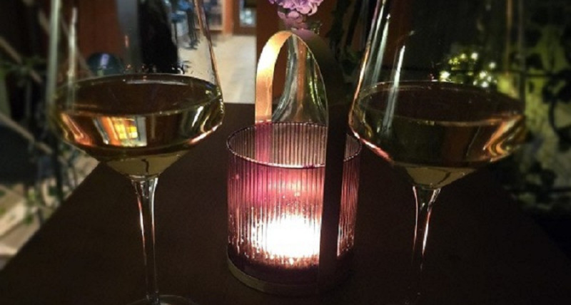 Winne Walentynki przy świecach w Moti Wine Bar